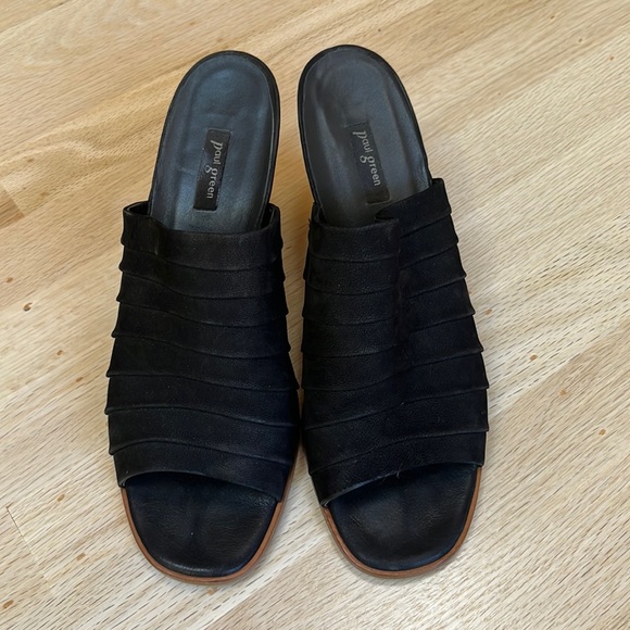 Black Paul Green Heels - Picture 1 of 7